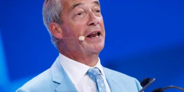 Jenrick Defends Farage Amid Fresh Reform Racism Claims