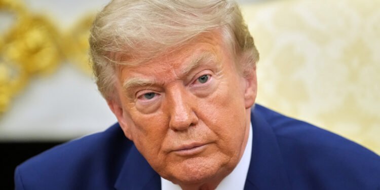 Trump Pledges $400m to Boost Republicans in Midterms