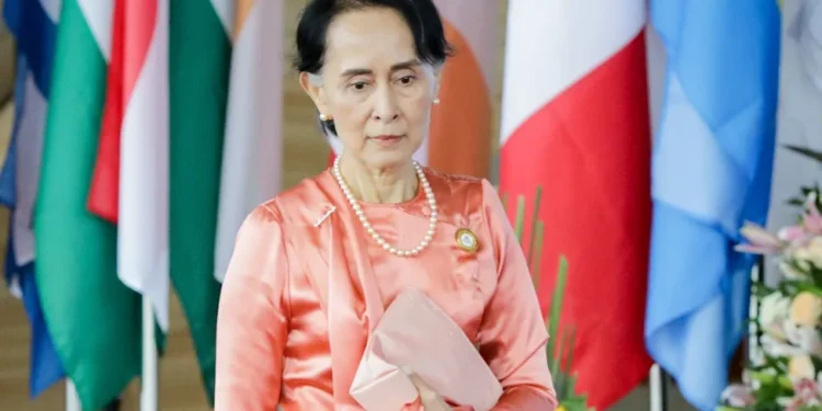 Aung San Suu Kyi Speaks to Son After Five Years