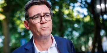 Labour MPs Urge Burnham to Lead UK Reindustrialisation