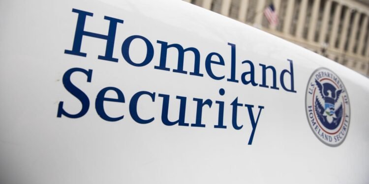 Data Leak Exposes Details of 41,000 US Security Staff