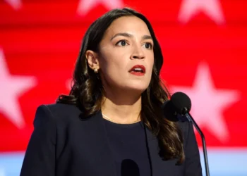 Democrats Court Maha Voters as Trump Alliance Frays