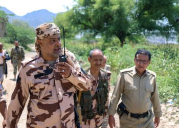 Yemen government launches offensive against Houthis