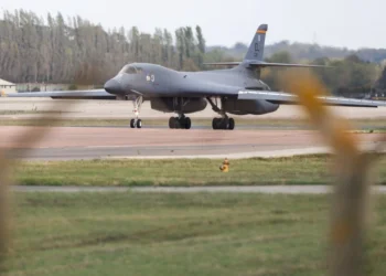 US bombers leave RAF Fairford after terror threat