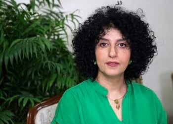 Iran Nobel Laureate Reveals Prison Torture and Fears