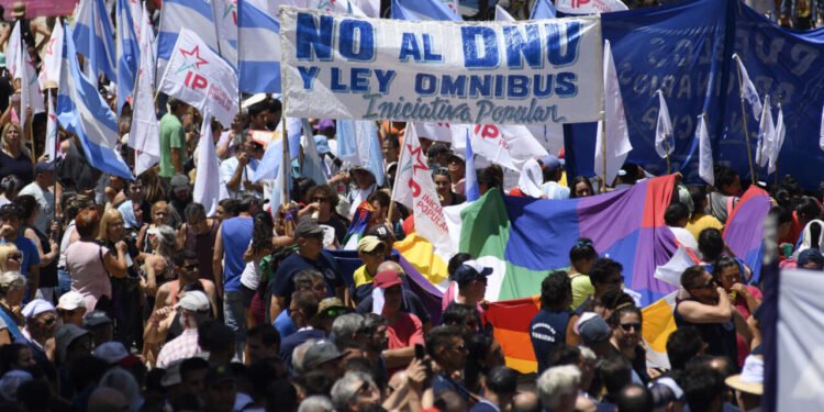 Argentina Protesters Resist Milei’s Land Sale Drive