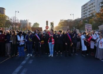 France Schools Protests Draw 250,000 as Police Clash