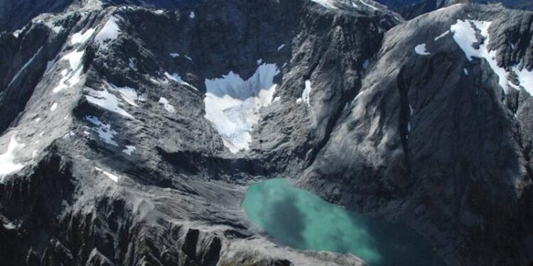 New Zealand Faces Rising Climate Threats as Glaciers Shrink