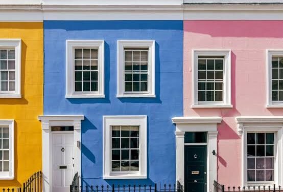 UK house prices stall as mortgage costs rise