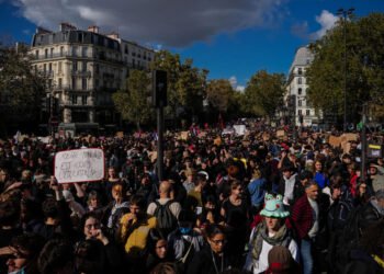 France Promises 3,000 Teachers as Student Protests Grow
