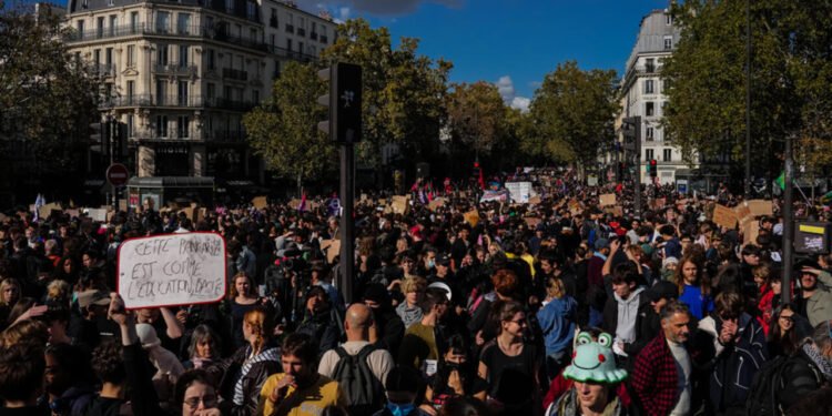 France Promises 3,000 Teachers as Student Protests Grow