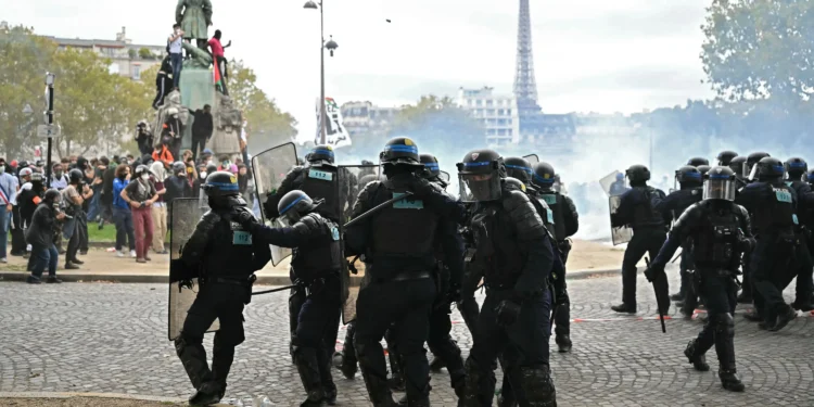 French Fast-Track Courts Face Backlash Over Riot Cases
